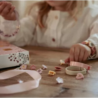   Little Dutch adventi kalendárium charm készítővel és matricával