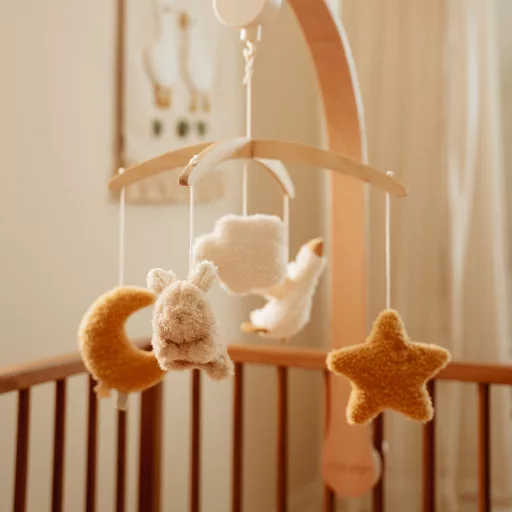 Little Dutch zenélő körforgó natúr fa vázzal - Newborn Naturals
