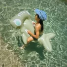 Sunnylife gyerek felfújható matrac - Salty the Shark Khaki