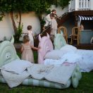 Sunnylife felfújható gyerekágy - Monster Pink