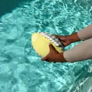 Sunnylife neoprén felfújható rögbi labda - Tides Out Citrus