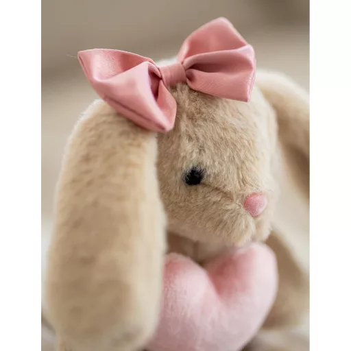 Teddykompaniet plüss - Tyra Nyuszi szívvel - bézs (20 cm)