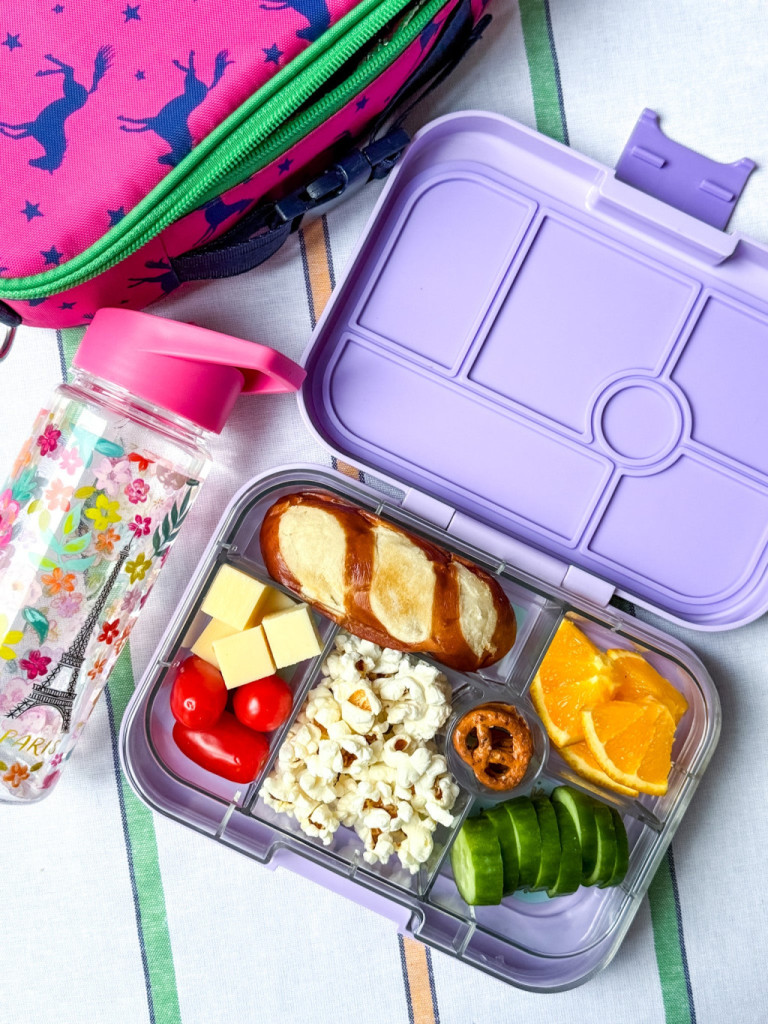 Yumbox Original uzsonnás doboz 6 rekesszel - Lavande Unicorn