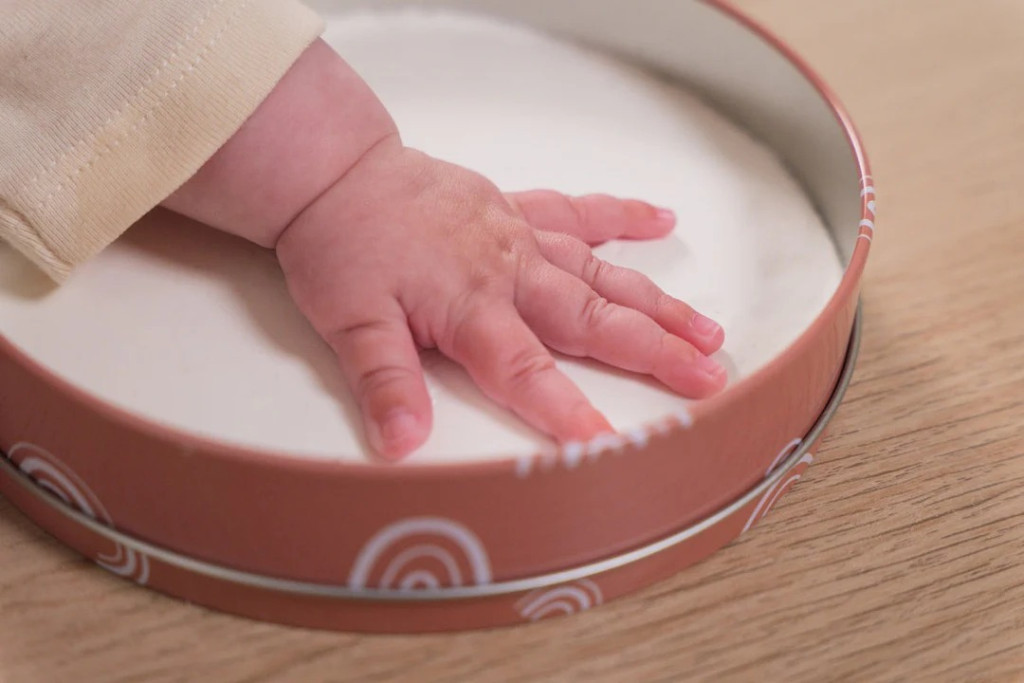 Petit Artichaut kéz- és lábnyomat készítő Baby Box kerek - Rainbow Terracotta