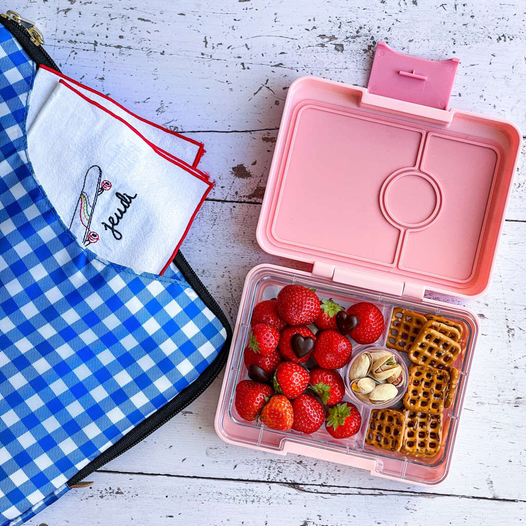 Yumbox Snack uzsonnás doboz 3 rekesszel - Power Pink Rainbow